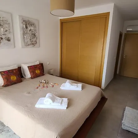 Very Nice, Modern Apartment, Guia (Faro)