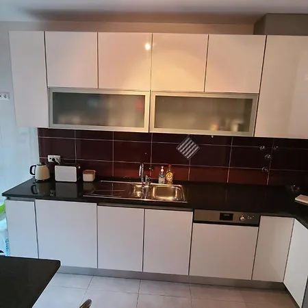 アパート Very Nice, Modern Apartment, ギーア