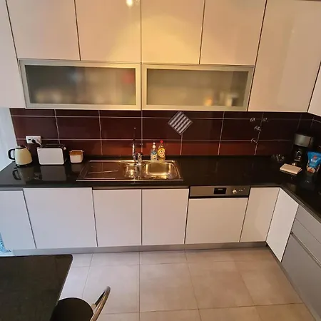 Very Nice, Modern Apartment, アパート ギーア